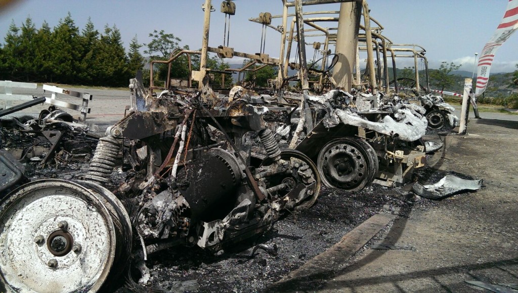 incendio auto gerace (2)