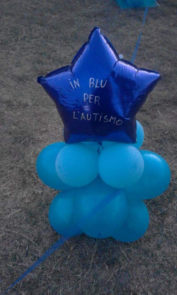 Ardore M Na In Blu Per L Autismo Serata Di Beneficenza Lente Locale