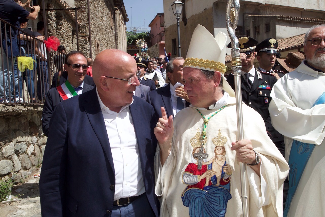 SANTUARIO DI POLSI Oliverio annuncia il finanziamento del collegamento con la Statale 106