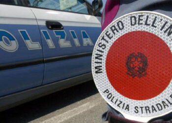 POLIZIA DI STATO Gite scolastiche in sicurezza grazie ai controlli della Stradale