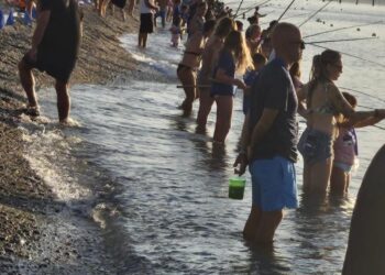 Siderno, piccoli pescatori per donare un defibrillatore