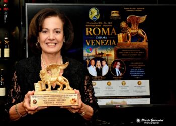 Il Leone d’oro alato per Daniela Ferraro, la Nosside di Locri.