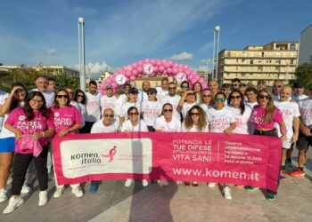 Locri, sport e solidarietà: successo per “Padel for the Cure” a sostegno di Komen Italia